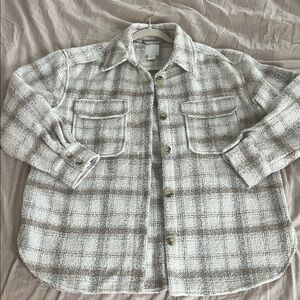 H&M beige and cream plaid shacket